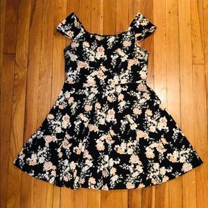 Forever 21 Stretchy Floral Skater Dress